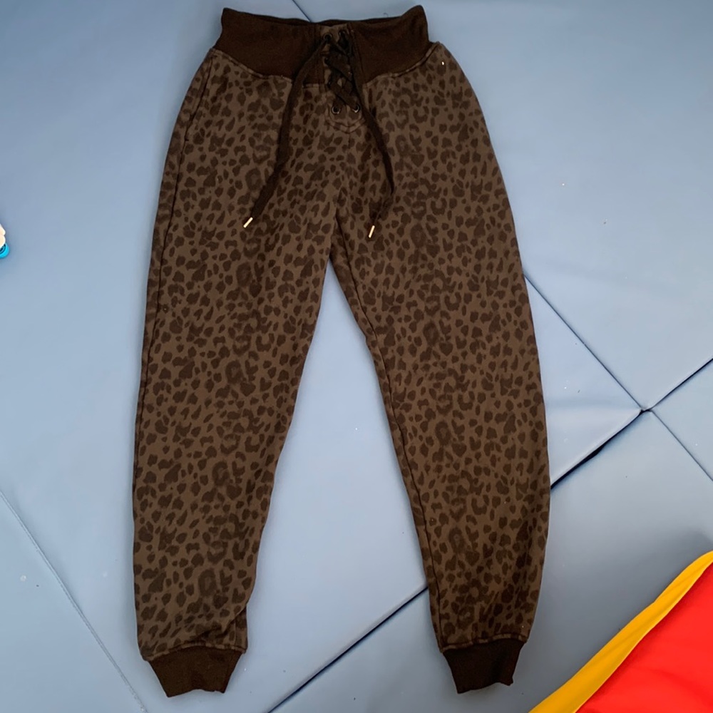 Victoria’s Secret cheetah print cougar print joggers